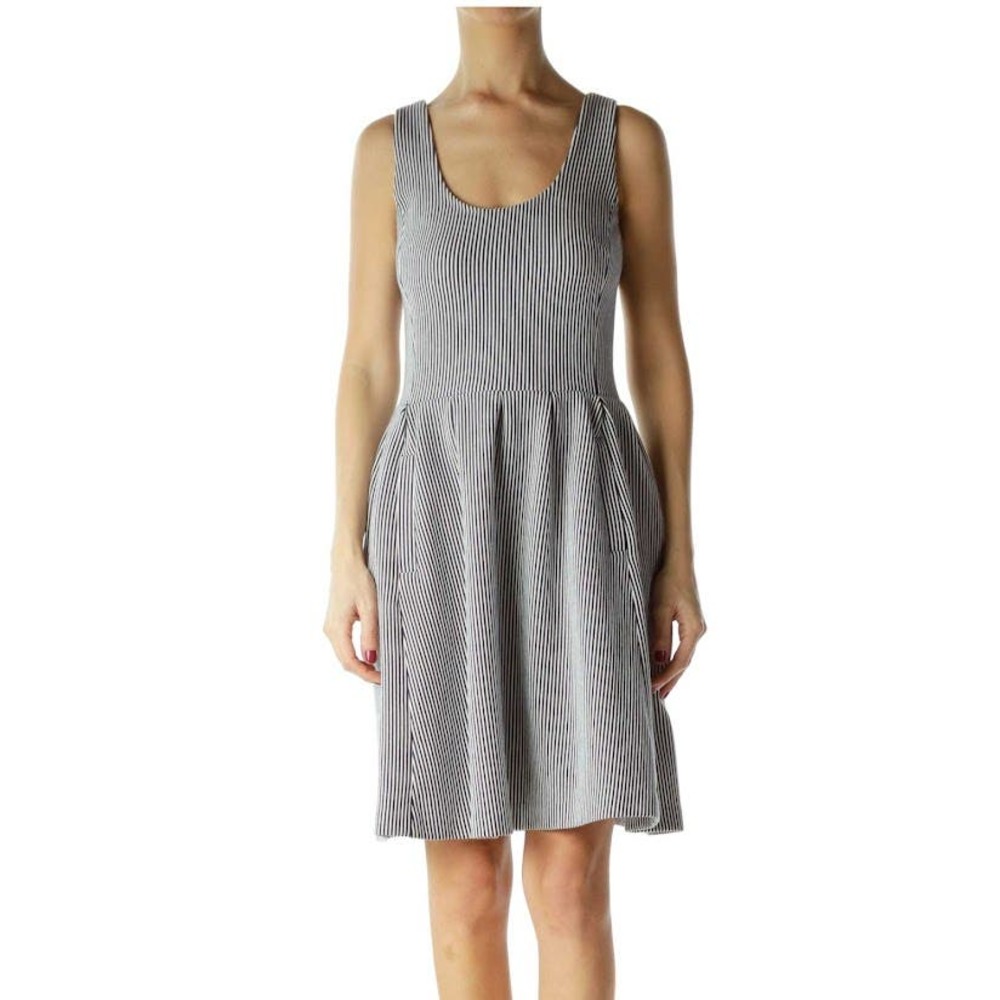 Banana Republic - Navy and white striped dress - size 4